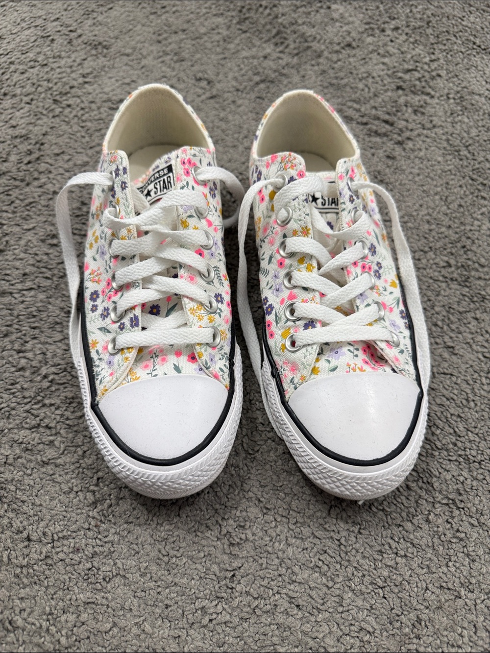 Converse Women's White Floral Low-Top Sneakers